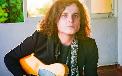 Harmonious Foundations: Essential Songwriting Tips for Guitarists