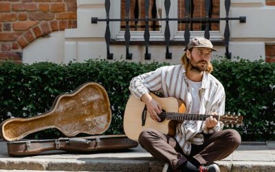 Navigating the Switch: Beginner’s Guide to Acoustic Guitar