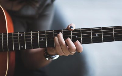 Mastering the Art of Playing Popular Guitar Songs