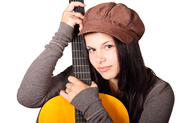 Mastering Performance Dynamics: Guitarists’ Guide to Engaging Audiences