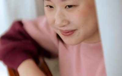 Crafting Distinctive Songs with Guitar Chord Progressions