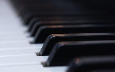 Navigating Music Theory for Guitarists: A Beginner’s Guide